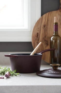 Logotrade Werbegeschenke das Foto: VINGA Monte Topf aus emailliertem Gusseisen 1,9L