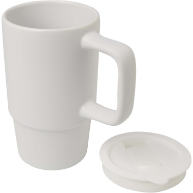 Logotrade Werbegeschenke das Foto: Carter 450 ml Keramiktasse mit Kunststoffdeckel