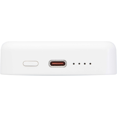 Logotrade Geschäftsgeschenke das Foto: Acrab 15 W 10.000 mAh magnetische kabellose Powerbank mit 20 W PD aus recyceltem Kunststoff