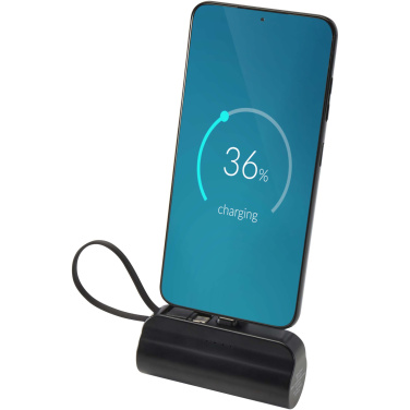 Logotrade Firmengeschenke das Foto: Alnair 10 W 5000 mAh Typ C Powerbank aus recyceltem Kunststoff mit integriertem Klappständer und 2 in 1 Kabel