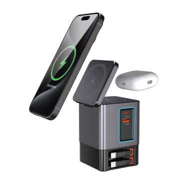 Logotrade Geschäftsgeschenke das Foto: Urban Vitamin Sacramento 105W GaN Charger mit einz. Kabeln