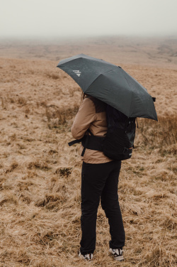 Logotrade Geschäftsgeschenke das Foto: Nordic Drift Trail 23" AWARE™ RPET Automatik-Schirm UPF 50+