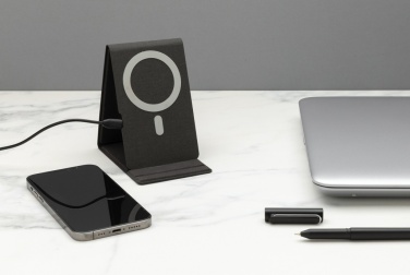 Logotrade promotional merchandise picture of: Artic Magnetic 10W wireless charging phone stand