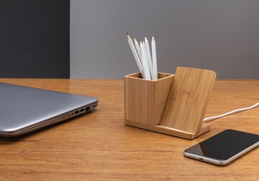 Logo trade promotional gifts image of: Calgary bamboo 10W wireless charger
