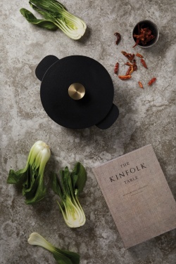 Logo trade promotional giveaway photo of: Ukiyo cast iron pan medium
