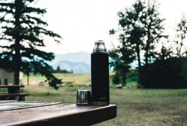 Logotrade advertising products photo of: Swiss Peak Elite 1L copper vacuum flask