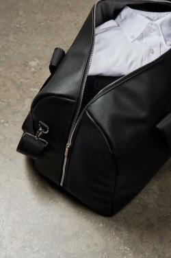 Logotrade advertising product picture of: VINGA Bermond RCS recycled PU weekend bag