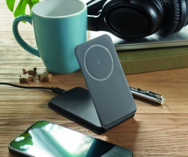 Logo trade promotional gifts picture of: Foldable magnetic charger 15W