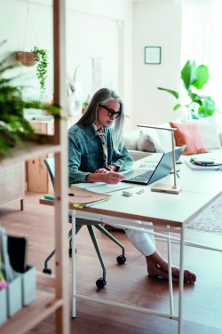 Logo trade promotional products picture of: Desktop light and charger 10W