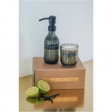 Logo trade reklaamkingitused foto: Wellmark Discovery 200 ml käteseebi dosaator ja 150 g lõhnaküünla komplekt - tume merevaigu lõhn