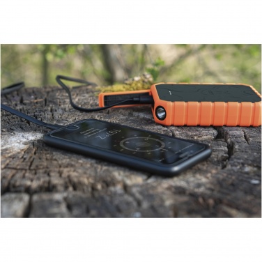 Logotrade reklaamkingid pilt: Xtorm XR201 Xtreme 10 000 mAh 20 W QC3.0 veekindel vastupidav akupank koos taskulambiga