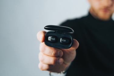 Logo trade reklaamkingid foto: Urban Vitamin Palm Springsi RCS rplastist ENC kõrvaklapid