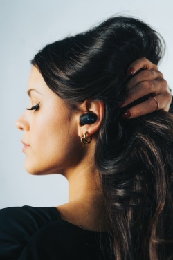 Logotrade ärikingituse foto: Urban Vitamin Palm Springsi RCS rplastist ENC kõrvaklapid