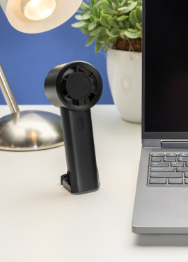 Logotrade ärikingituse foto: Twist RCS taaskasutatud plastist laetav kaasaskantav ventilaator