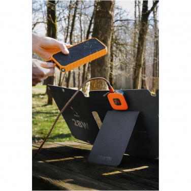 Logotrade liikelahja tuotekuva: Xtorm XR2S28 SolarBooster 28 W:n taitettava aurinkopaneeli