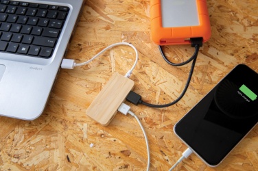Logo trade mainostuote kuva: Bambuinen USB tyypin C hub