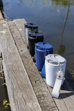 Logotrade liikelahja mainoslahja kuva: Cuppa RCS re-steel vakuumimuki kantolenkillä