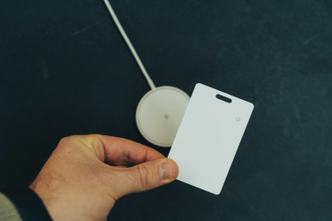 Logo trade liikelahjat mainoslahjat kuva: Findit RCS rplastic ultra-ohut tracker kortti ladattava