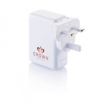 Logotrade verslo dovanos nuotrauka: Kelioninis kištukas su 4 USB prievadais