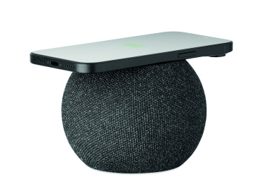 Logotrade dāvanas foto: 15 W bezvadu lādētāja skaļrunis