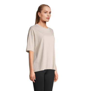 Logotrade kampanjprodukter bild: BOXY WOMEN OVERSIZE T-SHIRT