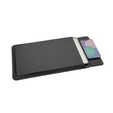 Logotrade presentreklam bild: Swiss Peak 15W magnetiskt laddningsfodral för laptop 14-15,6