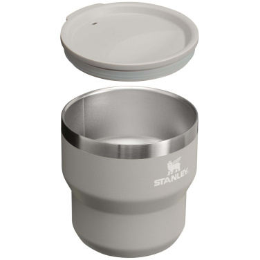 Logotrade reklamprodukter bild: Stanley Stay Hot 295 ml rostfritt stål isolerad stapelbar campingmugg